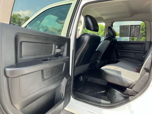 Used 2022 RAM 1500 Tradesman w/ Chrome Appearance Group AWD/4WD image 21