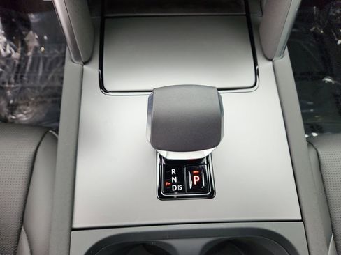 New 2026 Land Rover Discovery Sport Landmark image 16