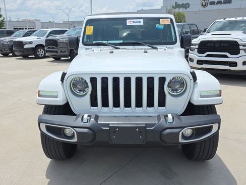 Used 2023 Jeep Wrangler Unlimited Sahara w/ Cold Weather Group AWD/4WD image 8