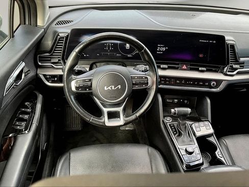 Used 2023 Kia Sportage SX image 9