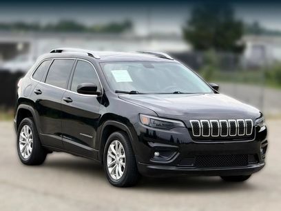 Used 2019 Jeep Cherokee Latitude w/ Popular Appearance Group