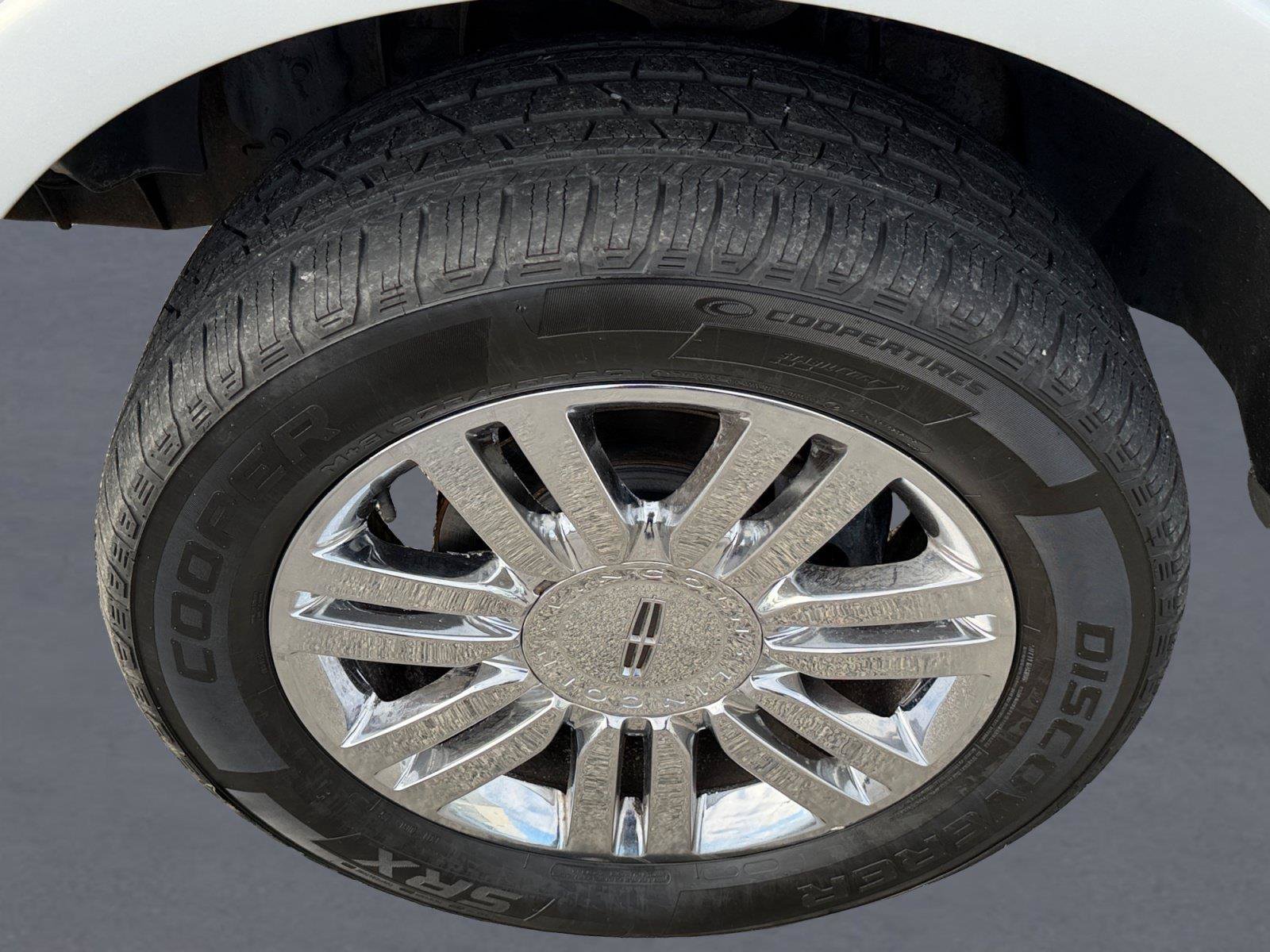 Used 2008 Lincoln Mark LT 4x4 image 9