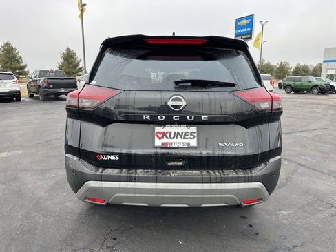 Used 2023 Nissan Rogue SV image 13