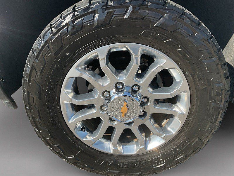 Used 2024 Chevrolet Silverado 2500 LTZ w/ LTZ Plus Package AWD/4WD image 12