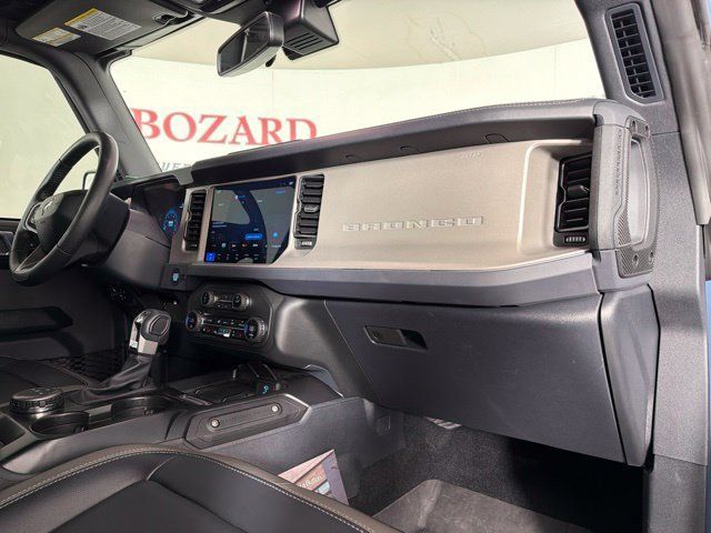 Used 2025 Ford Bronco Outer Banks AWD/4WD image 34