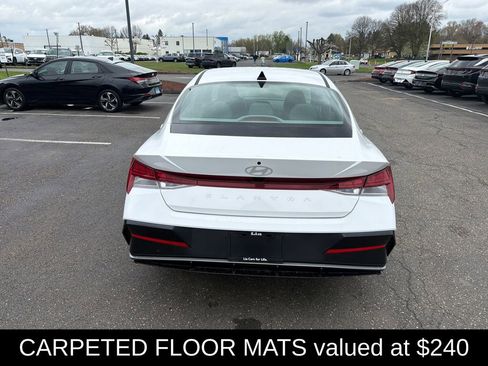 Used 2025 Hyundai Elantra SEL w/ Cargo Package image 4