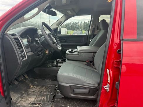 Used 2018 RAM 2500 Tradesman w/ Chrome Appearance Group image 10