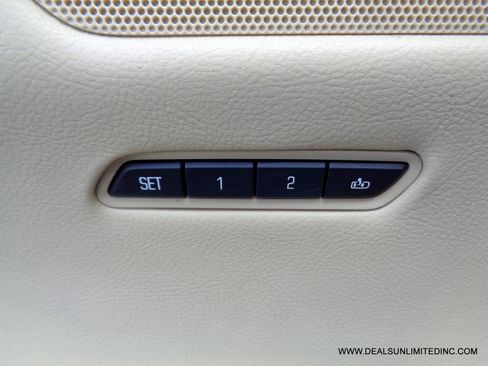 Used 2019 Cadillac XT5 Luxury w/ LPO, Radiant Package AWD/4WD image 16