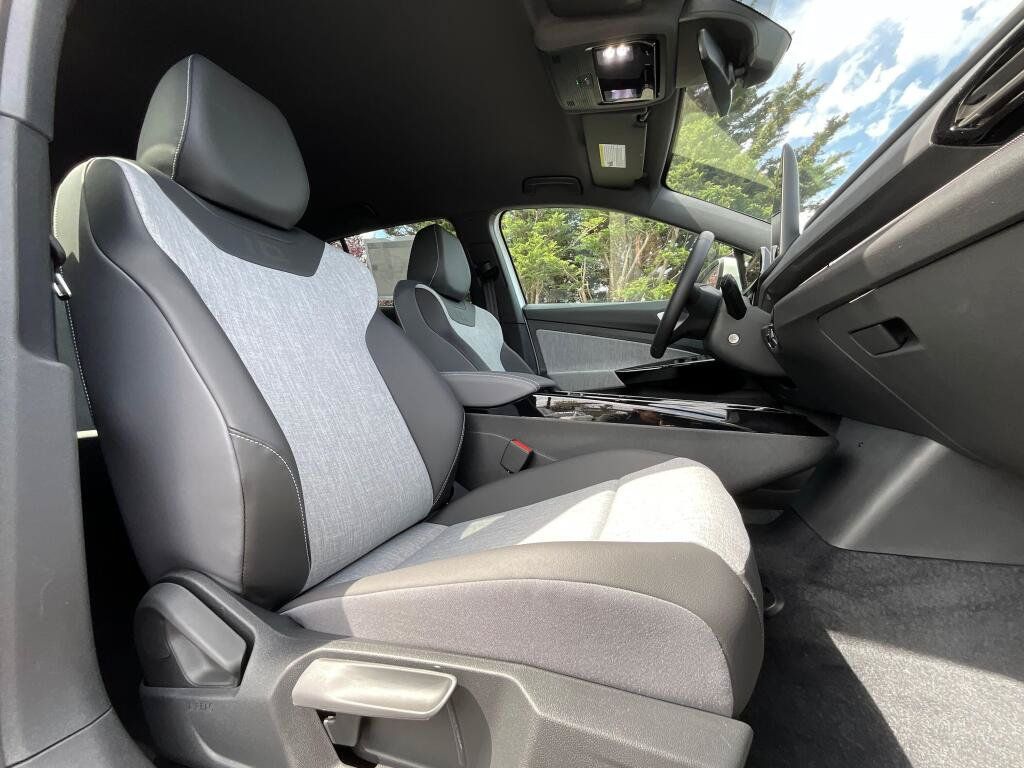 New 2026 Volkswagen ID.4 Pro AWD/4WD image 12