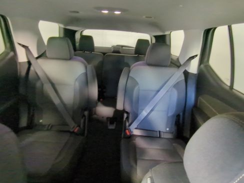 Used 2020 Chevrolet Traverse LT w/ Driver Confidence II Package image 6