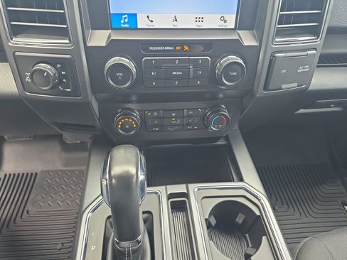 Used 2019 Ford F150 XLT w/ Equipment Group 302A Luxury AWD/4WD image 24