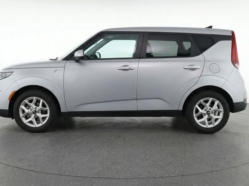 Used 2025 Kia Soul LX w/ LX Technology Package FWD image 5