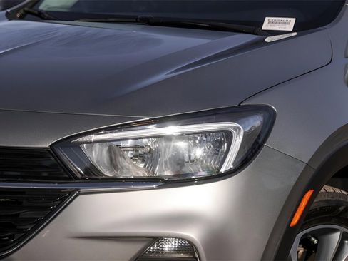 Used 2023 Buick Encore GX Select image 3