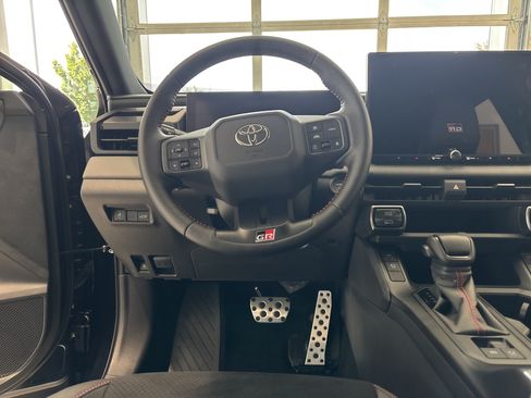 Used 2026 Toyota RAV4 AWD Plug-in Hybrid image 14