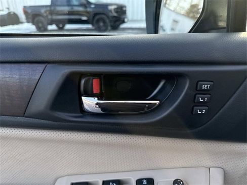 Used 2015 Subaru Outback 2.5i Limited image 22