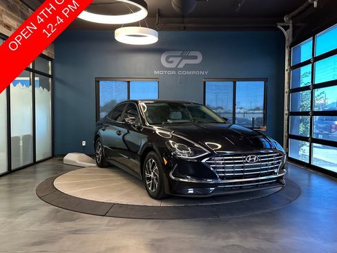 Used 2021 Hyundai Sonata Blue FWD image 1