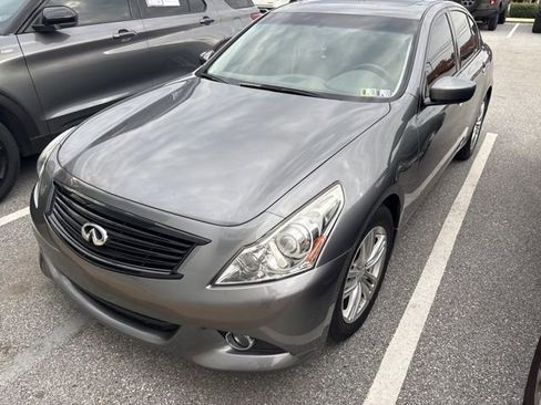 Used 2013 INFINITI G37 Journey w/ Premium Pkg image 12