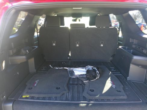 Used 2025 Toyota 4Runner TRD Off-Road image 31