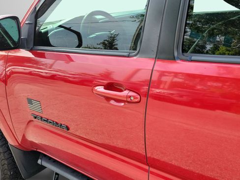 Used 2021 Toyota Tacoma SR5 RWD image 27