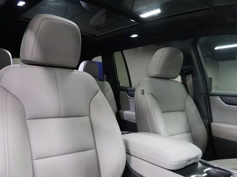 Used 2026 GMC Acadia Elevation w/ Elevation Premium Package FWD image 26