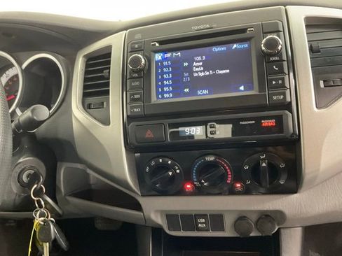 Used 2013 Toyota Tacoma PreRunner w/ SR5 Pkg RWD image 15
