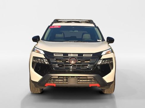 Certified 2025 Nissan Rogue SV image 9