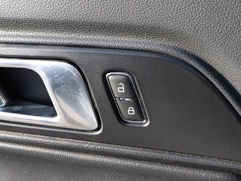 Used 2019 Ford Mustang GT Premium image 15