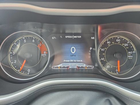 Used 2016 Jeep Cherokee Trailhawk w/ Cold Weather Group AWD/4WD image 12
