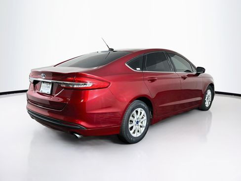 Used 2018 Ford Fusion S FWD image 9