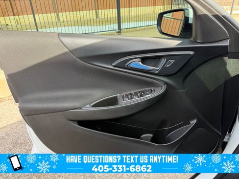 Used 2021 Chevrolet Malibu LT image 24