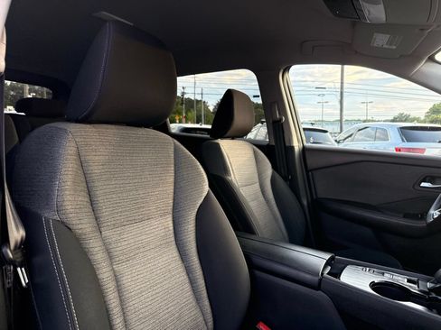 Used 2021 Nissan Rogue SV FWD image 36