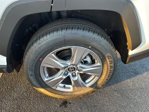 Used 2025 Toyota RAV4 XLE image 34