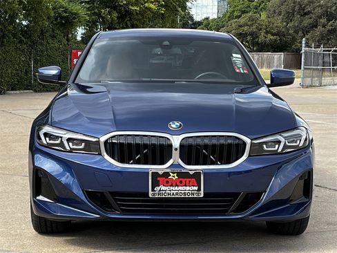 Used 2023 BMW 330i Sedan w/ Premium Package image 7