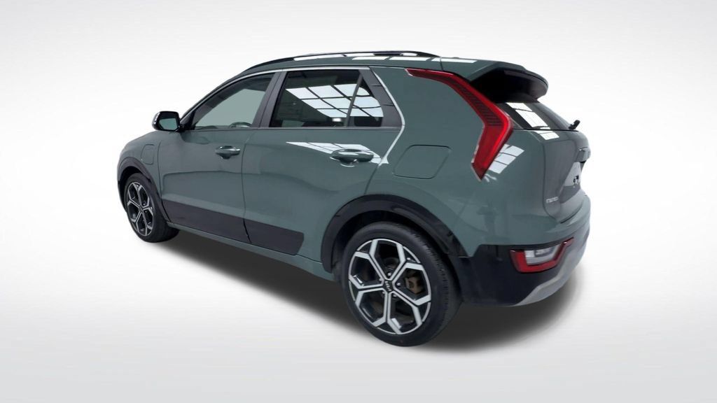 Used 2024 Kia Niro SX Touring FWD image 6