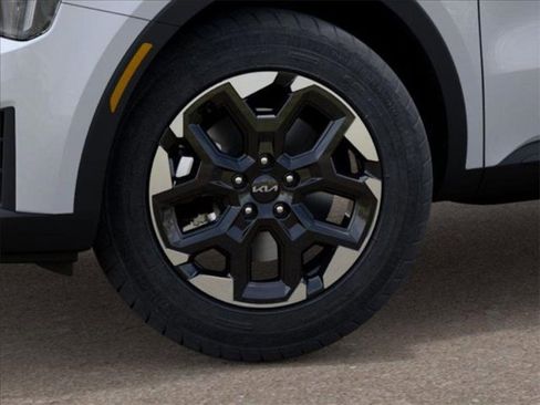 Used 2026 Kia Sorento S w/ S Panoramic Sunroof Package image 9