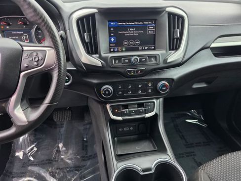 Used 2024 GMC Terrain SLE w/ LPO, Floor Liner Package AWD/4WD image 20