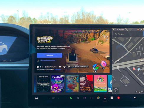 Used 2022 Tesla Model X image 23