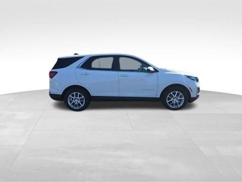 Used 2024 Chevrolet Equinox LT w/ LPO, Floor Liner Package FWD image 32
