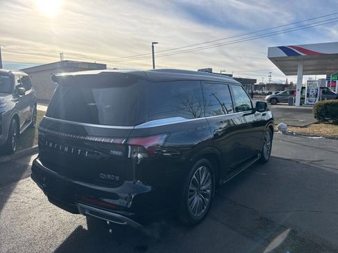 Used 2025 INFINITI QX80 Sensory image 5
