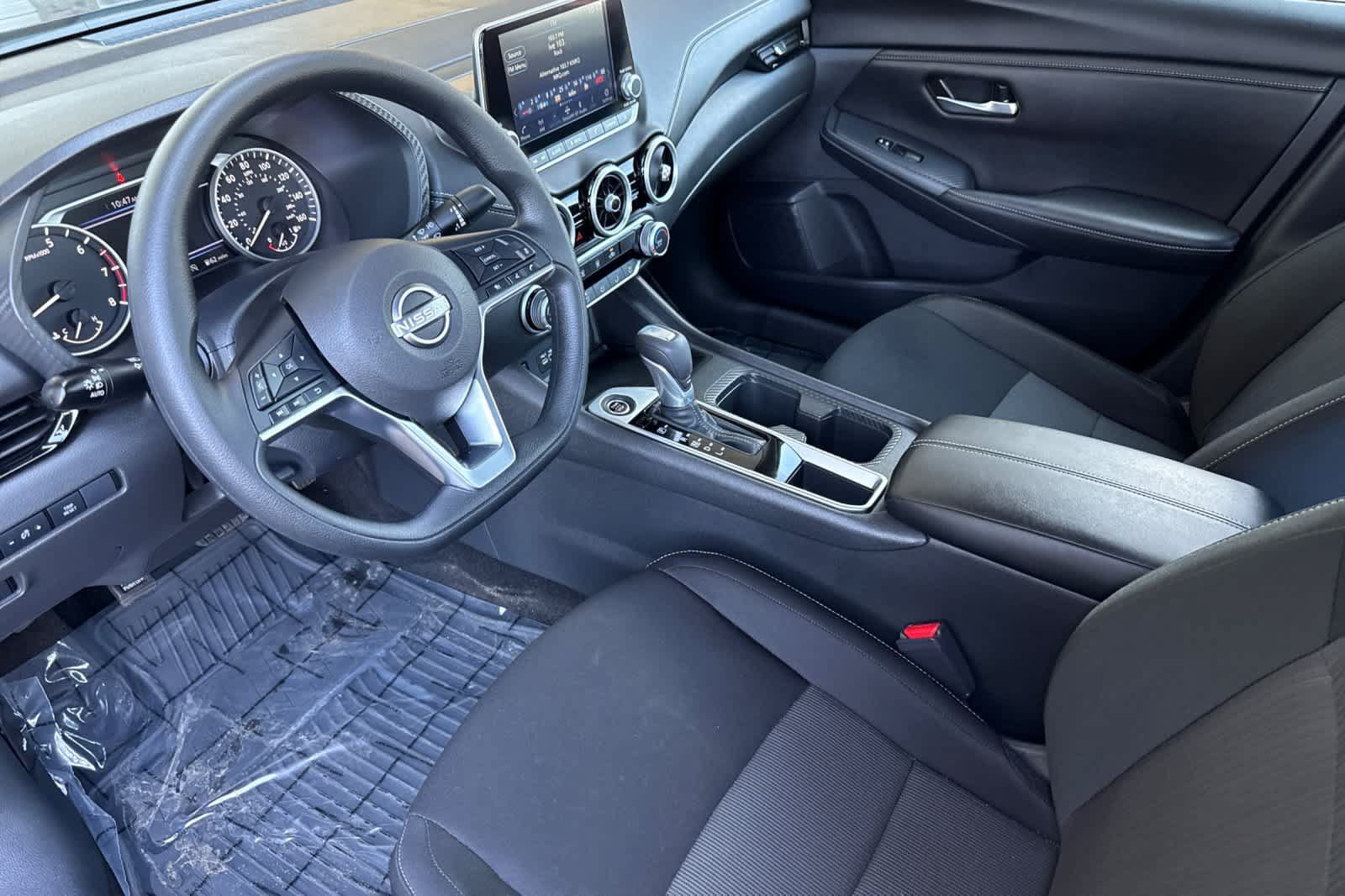 Used 2025 Nissan Sentra SV FWD image 11