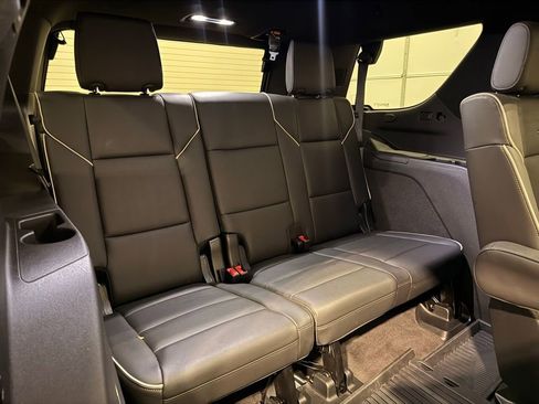 Used 2023 Cadillac Escalade Sport w/ LPO, ONYX Package AWD/4WD image 39