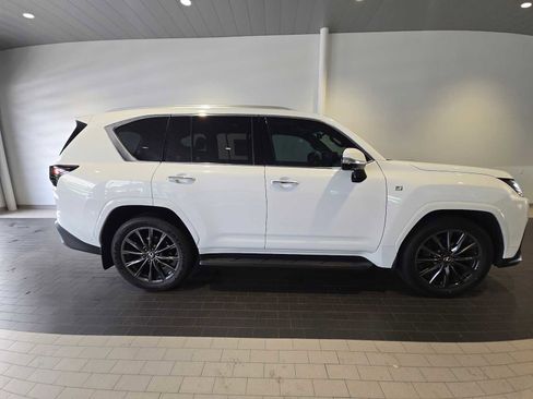 Used 2026 Lexus LX 700h F Sport AWD/4WD image 8