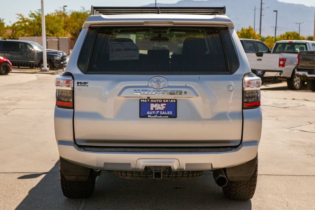 Used 2019 Toyota 4Runner SR5 AWD/4WD image 6