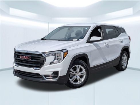 Used 2024 GMC Terrain SLE FWD image 1