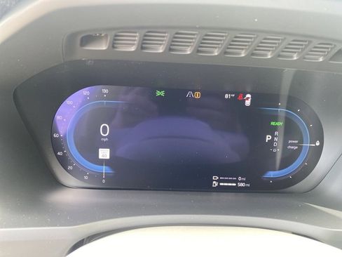 Used 2025 Volvo XC90 T8 Plus w/ Protection Package Premier image 21