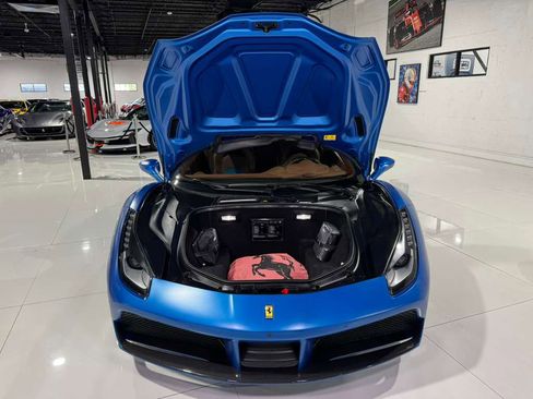 Used 2018 Ferrari 488 Spider image 40