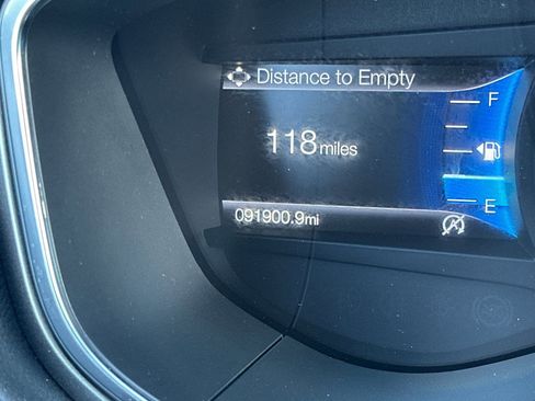 Used 2020 Ford Fusion SE image 24