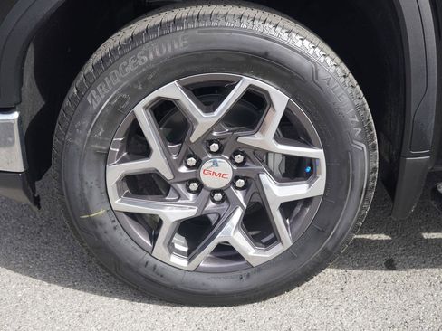 New 2026 GMC Sierra 1500 SLT w/ SLT Premium Package image 9