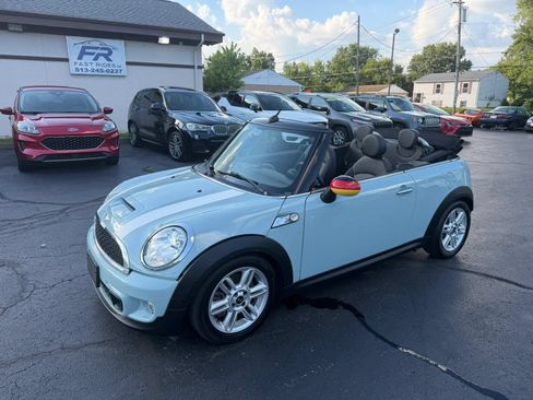 Used 2014 MINI Cooper S FWD image 2