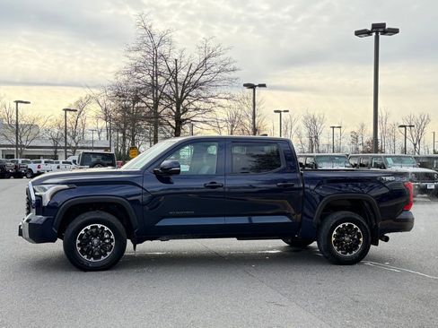 Used 2025 Toyota Tundra SR5 image 12